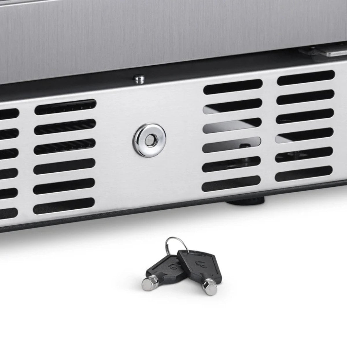 Newair 15″ SplitShelf 48-Can / 9-Bottle Dual Zone Beverage Fridge - close up view of lock and keys