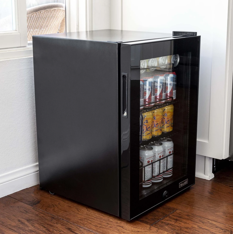 NewAir 90-Can Freestanding Beverage Fridge in Onyx Black